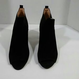 Marc Fisher 9 1/2 M black open toe ankle boot